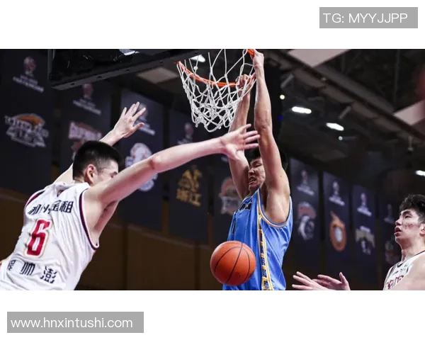 余嘉豪：从新星崛起到篮球场上的传奇之路探索与成长的故事