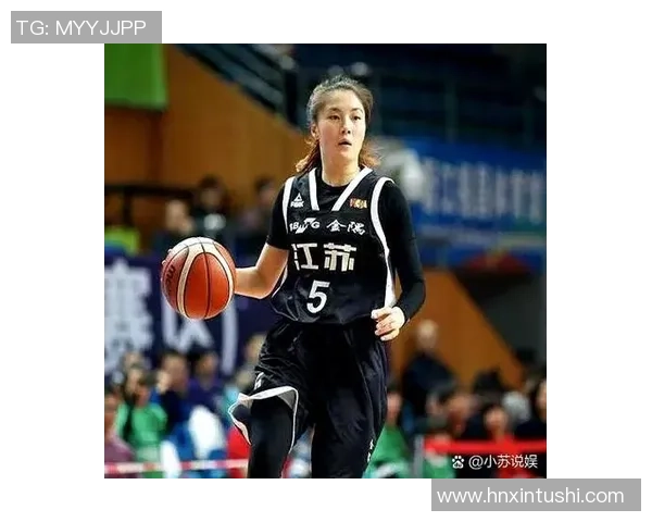 四川女篮迎战新疆队全力争胜展现女篮风采与实力对决