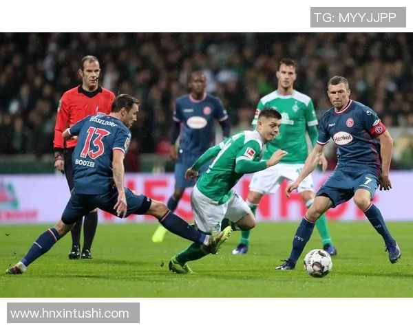 莫火车与沙尔克的激烈对决揭示了德甲赛场的竞争魅力与球队实力的较量