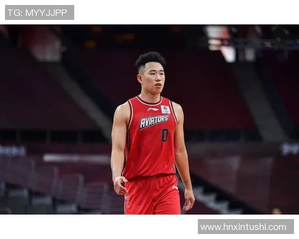 贺希宁：从篮球新星到职业生涯巅峰的奋斗历程与未来展望