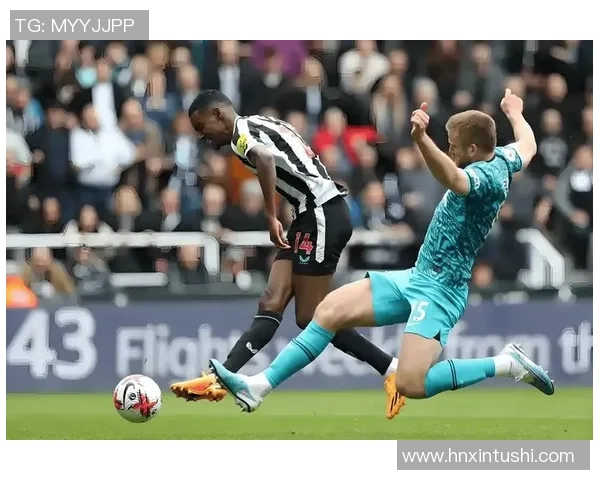 本菲卡与曼联对决分析谁将更有胜算和晋级机会