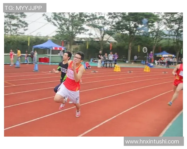 武汉羽毛球队灵活性探讨：如何在竞技中提升战术应变能力与团队协作