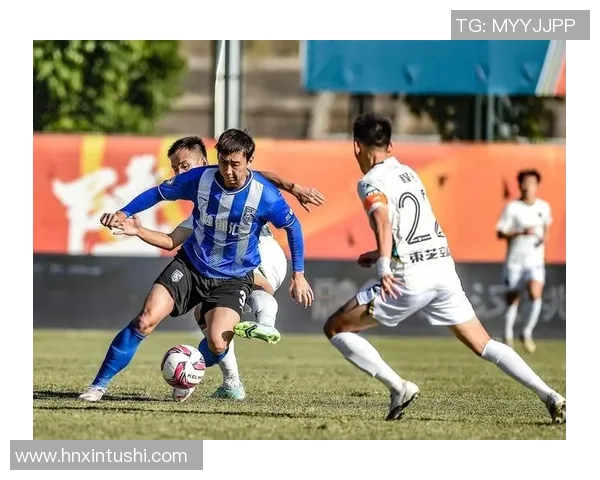 特鲁瓦主场迎战阿弗尔双方争夺关键积分展现实力较量 特鲁瓦主场迎战阿弗尔双方争夺关键积分展现实力较量