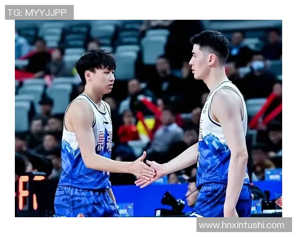 齐麟的崛起与挑战：从新星到篮球赛场的闪耀之路